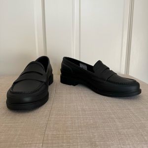 HUNTER | WOMEN'S REFINED SLIM FIT PENNY LOAFERS in Black • US 5